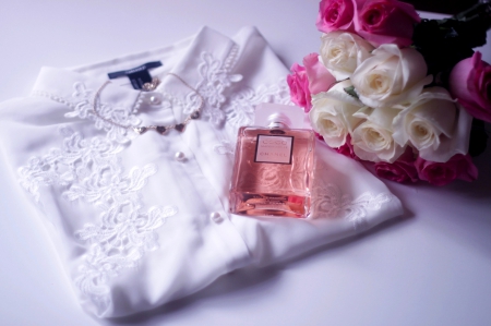 Do what you love. - roses, parfume, girl, beauty, love, pink, bouquet, t-shirt, softness, pastel