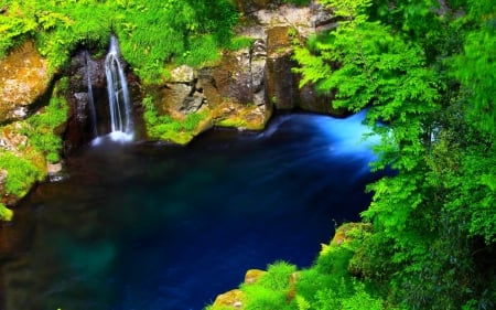 Water cascades - nice, lake, falling, cascades, greenery, water, lovely, nature, view, quiet, fall, pretty, reflection, beautiful, pond