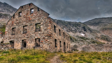 abandoned stone house in the mountains hdr - clouds, house, hdr, grass, mountains, abandoned, stones