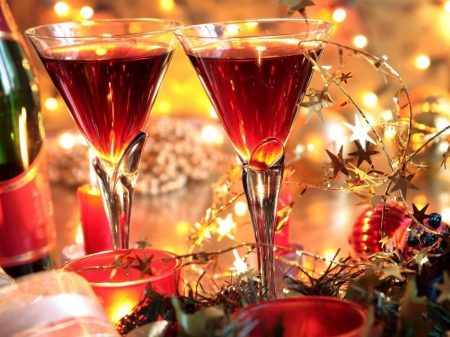 HOLIDAY DRINKS - glass, candles, christmas, holidays, decorations, party, food, drinks, cocktails, dinner