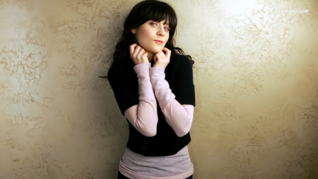 zooey - pose, naughty, model, tshirt