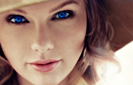 Taylor Swift - hat, singer, girl, blonde, beauty, taylor swift, music, woman, blue eyes