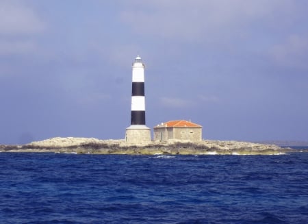 Isla des Porcs - lighthouse, photography, water, waves, nature, abstract, blue, island, sea