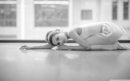 asian ballerina - wp, ballerina, photography, girl, black, white, bw, ballet, dance