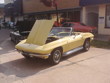 NICE YELLOW VETTE!!! - fast, classic, cool, old