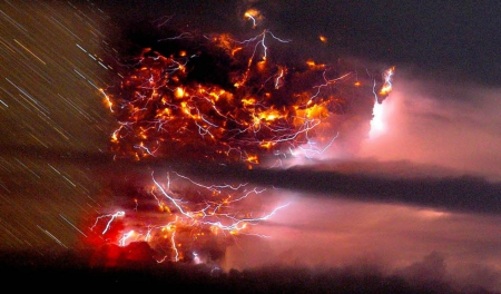 Freak Lightning Cloud Plume - nature, beauty, danderous, deadly