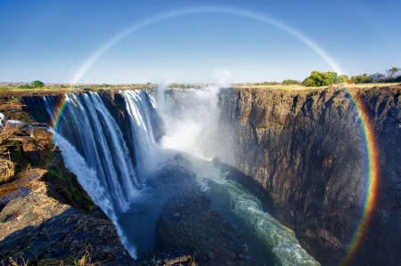 *** Rainbow over the canion ***