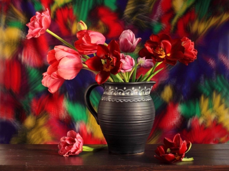 A single hour can consist of thousands of different colors - pretty, vase, delicate, different, beautiful, beauty, colors, lovely, still life, flowers, single, thousands, tender, nice, wall, hour