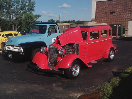 NICE BONNIE N CLYDE!!!! - classic, cool, old, red