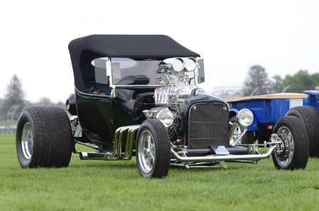 T-bucket - Black, Big Motor, Classic, Custom