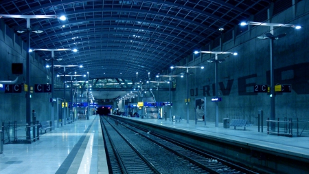 Quiet hour - railway station - stations, trains, photography, HD, railways, technology