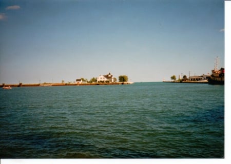 Kewaunee harbour - water, scenery, waves, harbour, lakes