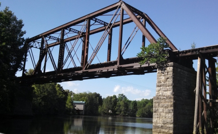 Tracks over Cumberland River