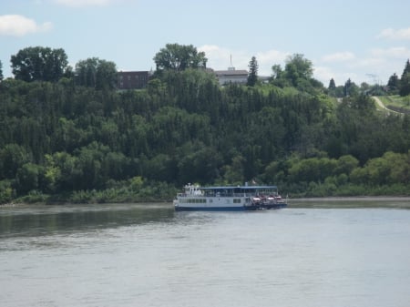 Powerboats cruising the River - trees, nature, green, photography, Powerboats, Rivers