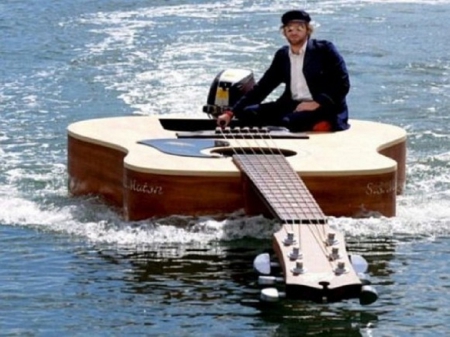 Ultimate guitar fan - music, guitar, artists, boat