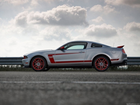 2012 Mustang Boss 302 Laguna Seca --20 iconic pony cars - Silver, Red Stripe, Laguna Seca, 302