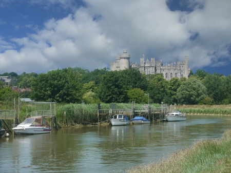 Arundel Castle and River Arun - Sunshine, River, Boats, Castle, Sussex