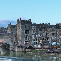 unique pulteney bridge in bath england