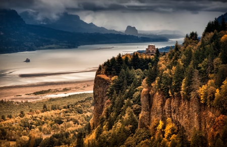 Columbia River, USA - building, landscape, canyons, clouds, water, mountains