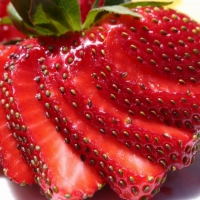 sliced strawberries