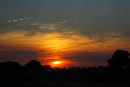 Suns@t - sunshine, sky, sun, photography, sunset, nature, cloud, beautiful, clouds, sunsets