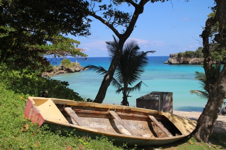 Boat at Jamaican Beach - nature, trees, landscape, palms, summer, sea