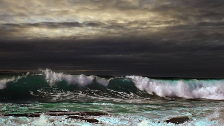 sea waves in a storm - storm, clouds, foam, green, waves, sea