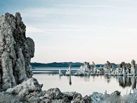 Mono Lake,Tufa,California - lake, high alkalinity, hypersalinity