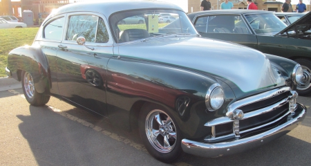 Chevrolet in year 1950 - headlights, silver, chevrolet, photography, tires, green