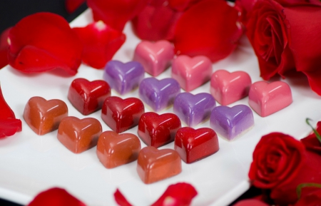 Chocolate and roses - heart, day, valentine, rose, white, brown, purple, pink, red, dessert, sweet, food, chocolate, flower