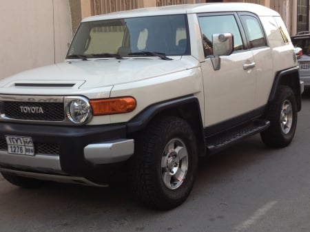 FJ Cruiser...caught my eyes..wow. - manoj, chamra, kasun, buddhika