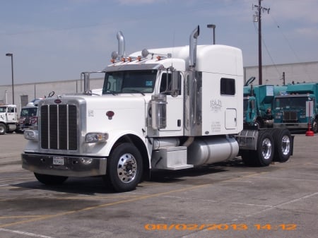 BIG PETE - peterbilt, big, pete, truck