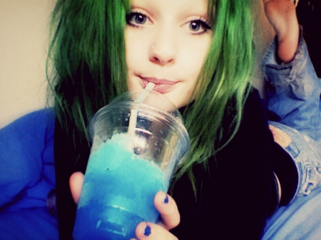 Cute Emo Scene Girl - emo, green, girl, cute, scene, icee, hair