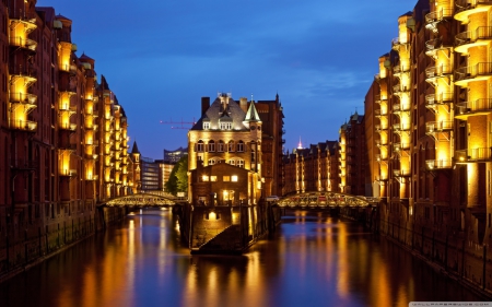 speicherstadt_in_hamburg_germany-