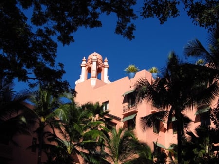 The Royal Hawaiian Pink Palace Hotel Waikiki Honolulu Oahu Hawaii - royal hawaiian, hotel, hawaii, waikiki, honolulu, oahu, polynesia, luxury, modern, pink, architecture, palace