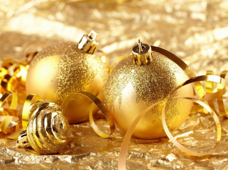 HAVE A GOLDEN CHRISTMAS - winter, oraments, lovely, gold, christmas, holidays, beautiful, decorations, golden, sparkles