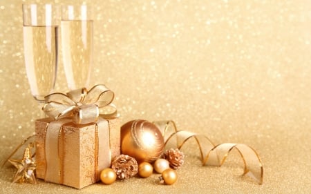 GOLDEN CHRISTMAS - CARD, GLASSES, CHRISTMAS, CHAMPAGNE, PRESENTS