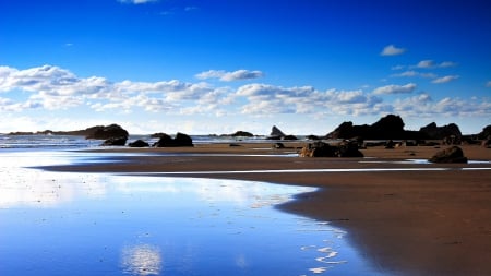 Beach and Clouds - clouds, nature, blue, beach, hd, see