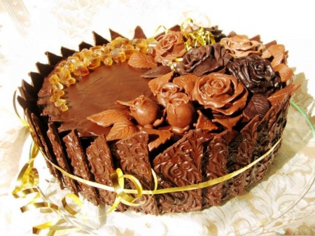 Delicious chocolate cake - beautifully, tasty, delicious, abstract, special day, dessert, celebration, roses, flowes, chocolate, other, decorated, cake