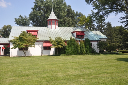 Stallion Barn at Calumet Farm - Red, white, Barn, History