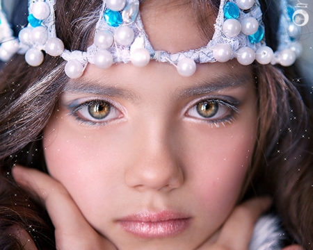 Beautiful girl - face, child, model, crown, woman