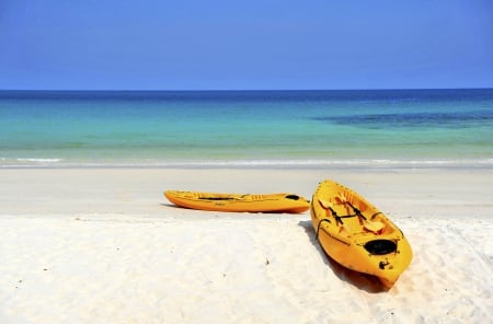 Kayak on Beach Bora Bora - aqua, beach, paradise, water, kayak, white, polynesia, bora bora, atoll, lagoon, sand, ocean, islands, tropical, exotic, sport, blue, island, canoe, sea, tahiti