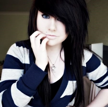 Beautiful Teen Model - piercing, model, beautiful, scene, teen, girl, emo