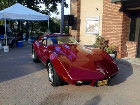 VERY NICE CORVETTE!!!! - classic, cool, old, red