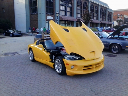 NICE VIPER!!!!! - SPEEDY, YELLOW, COOL, FAST