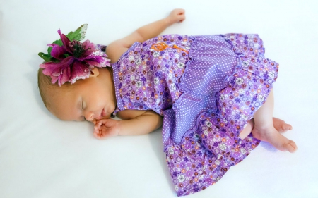 Cute child sleeping - sleeping, flowers, cute, baby