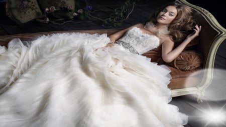 ♥Captiviting Bride♥ - innocences, gown, beautiful, romance, lovely, love, enloping, lady, souls, uinion, dreamy