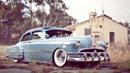 '51 Pontiac Chieftain Deluxe - lite blue, classic, gm, whitewalls