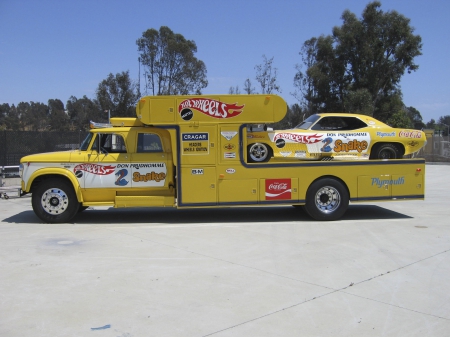 Snake Funny Car & Hauler - plymouth, hotwheels, yellow, truck