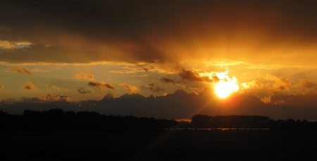 Suns@t - clouds, sunset, nature, beautiful, photography, sunshine, sunsets, sun